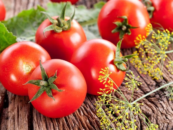 Ăn vỏ và hạt cà chua có độc không?